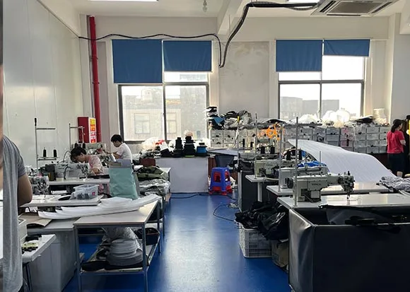 غرفة عينات للحقائب المقاومة للماء