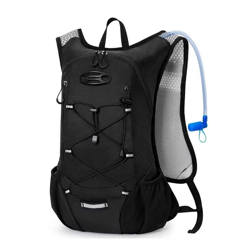 Leichter Trinkrucksack für Wanderungen mit 2-Liter-Trinkblase (BPA-frei) und Helmbefestigung