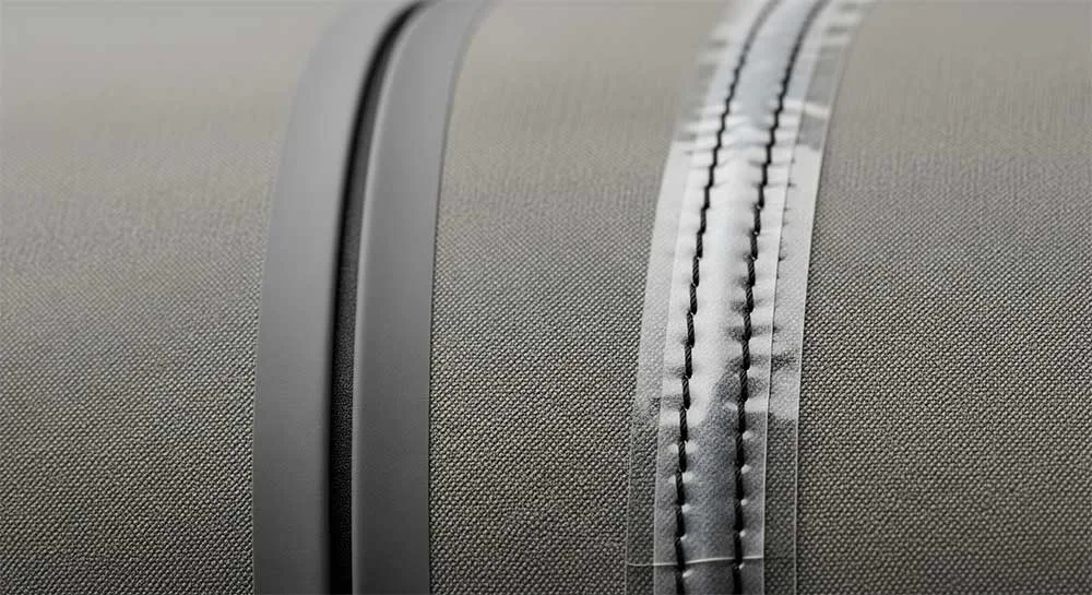 Soldadura vs. costura: La mejor guía para construir bolsas impermeables