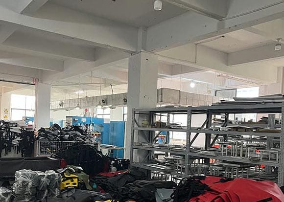 Waterproof Bag Manufacturer 12 Extensive Mold & Material Libraries