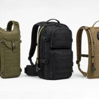 Design de mochila de hidratação tática: compartimento para reservatório, roteamento do tubo e uso em atividades ao ar livre. Design de mochila de hidratação tática: compartimento para bexiga, roteamento do tubo e uso ao ar livre.