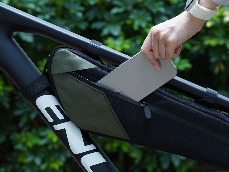 Bike Frame Bags 17 Access Without Removing the Bag on a bike frame bag