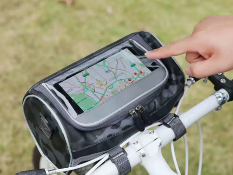 Visible Phone Storage on a bike handlebar bag