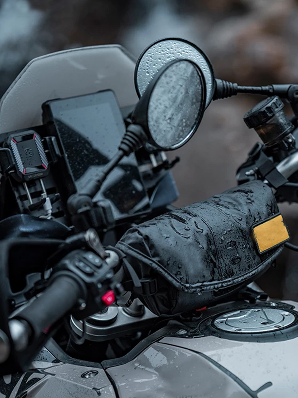 Motorcycle Handlebar Bags 14 Motorcycle Handlebar bags for different motorcycle riding routes and riding needs
