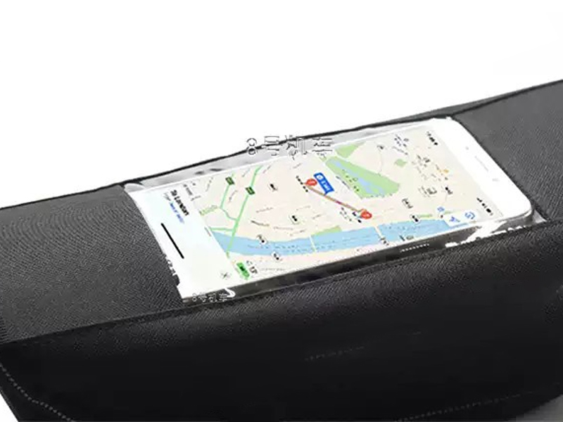 Motorcycle Handlebar Bags 12 Phone Checks Without Removing the Device on a motorcycle handlebar bag