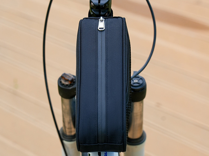 Top Tube Bags 14 Easy Access at Stops on a top tube bag